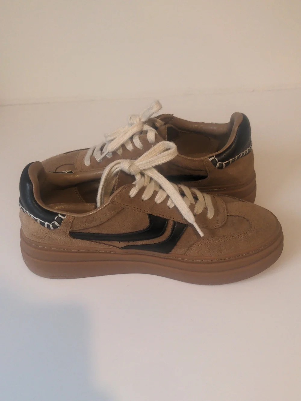 Steve Madden Campo Suede Retro Sneaker Brown & Black